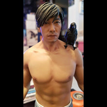 Load image into Gallery viewer, 1/6 Scale Causeway Bay Poles - Crow Statue - MJ@TreasureHearts Toys & Collectibles