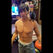 Load image into Gallery viewer, 1/6 Scale Causeway Bay Poles - Crow Statue - MJ@TreasureHearts Toys & Collectibles