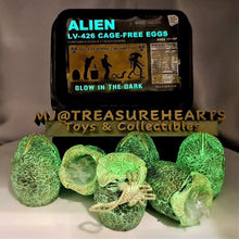 Load image into Gallery viewer, 7 Inch Alien Egg & Facehugger Pack (Glow) - MJ@TreasureHearts Toys & Collectibles