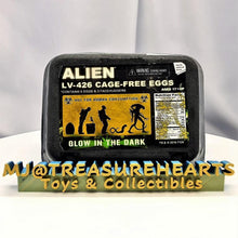 Load image into Gallery viewer, 7 Inch Alien Egg & Facehugger Pack (Glow) - MJ@TreasureHearts Toys & Collectibles