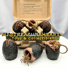 Load image into Gallery viewer, 7 Inch Alien Egg & Facehugger Pack - MJ@TreasureHearts Toys & Collectibles