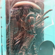 Load image into Gallery viewer, 7" Scale Action Figures - Warrior Alien - MJ@TreasureHearts Toys & Collectibles