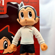 Load image into Gallery viewer, Astro Boy Master Series 01 Vinyl Collectables