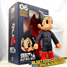 Load image into Gallery viewer, Astro Boy Master Series 06 Vinyl Collectables