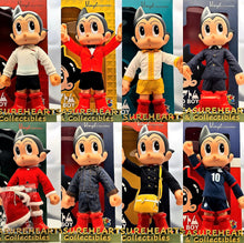 Load image into Gallery viewer, Astro Boy Master Series 16 Vinyl Collectables