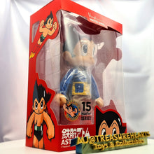 Load image into Gallery viewer, Astro Boy Master Series 15 Vinyl Collectables