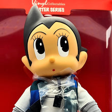Load image into Gallery viewer, Astro Boy Master Series 16 Vinyl Collectables