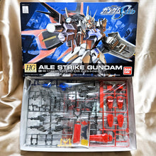 Load image into Gallery viewer, HG 1/144 R01 Aile Strike Gundam Gat-X105