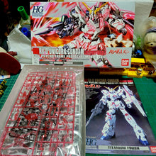 Load image into Gallery viewer, HGUC 1/144 RX-0 Unicorn Gundam Destroy Mode (Titanium)