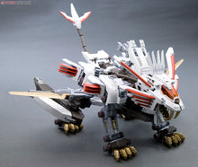 Load image into Gallery viewer, HMM ZOIDS 1/72 RZ-028 Blade Liger Mirage