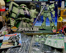 Load image into Gallery viewer, Mega Size 1/48 Mass Production Type ZAKU II