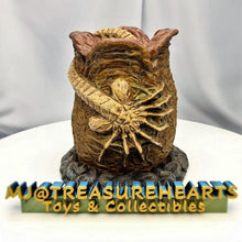 Load image into Gallery viewer, Alien Egg Bank 7inch - MJ@TreasureHearts Toys & Collectibles
