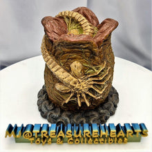 Load image into Gallery viewer, Alien Egg Bank 7inch - MJ@TreasureHearts Toys & Collectibles