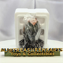 Load image into Gallery viewer, Alien Egg Statue (With lights) - MJ@TreasureHearts Toys & Collectibles