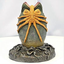 Load image into Gallery viewer, Alien Egg Statue (With lights) - MJ@TreasureHearts Toys & Collectibles