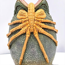 Load image into Gallery viewer, Alien Egg Statue (With lights) - MJ@TreasureHearts Toys & Collectibles
