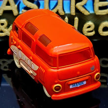 Load image into Gallery viewer, Disney Motors - Worm'n Hank - MJ@TreasureHearts Toys & Collectibles
