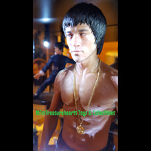Load image into Gallery viewer, Enterbay Bruce Lee Black Label Statue Front Closeup1