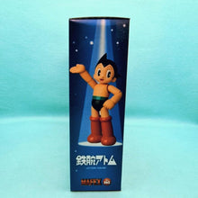 Load image into Gallery viewer, MAFEX No.065 MAFEX Astro Boy - MJ@TreasureHearts Toys & Collectibles