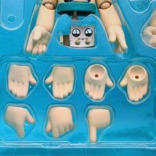 Load image into Gallery viewer, MAFEX No.065 MAFEX Astro Boy - MJ@TreasureHearts Toys & Collectibles