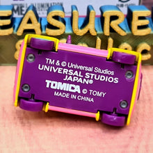 Load image into Gallery viewer, Minion Bites Ice Cream (USJ) Tomica Cars - MJ@TreasureHearts Toys & Collectibles