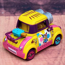 Load image into Gallery viewer, Minion Bites Ice Cream (USJ) Tomica Cars - MJ@TreasureHearts Toys & Collectibles
