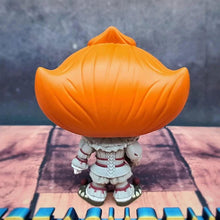 Load image into Gallery viewer, POP! Stephen King’s IT Pennywise wBalloon(HOT TOPIC) - MJ@TreasureHearts Toys & Collectibles