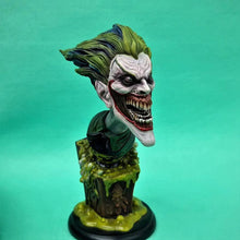 Load image into Gallery viewer, The Joker - Gotham City Nightmare (EXCLUSIVE) - MJ@TreasureHearts Toys & Collectibles