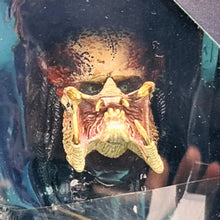 Load image into Gallery viewer, The Predator - Fugitive Predator - MJ@TreasureHearts Toys & Collectibles