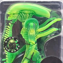 Load image into Gallery viewer, Thermal Vision Warrior Alien 7 Inch Action Figure - MJ@TreasureHearts Toys & Collectibles