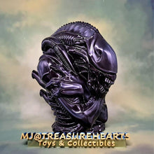 Load image into Gallery viewer, 12&quot; Warrior Alien Ceramic Cookie Jar - MJ@TreasureHearts Toys &amp; Collectibles
