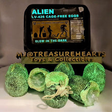 Load image into Gallery viewer, 7 Inch Alien Egg &amp; Facehugger Pack (Glow) - MJ@TreasureHearts Toys &amp; Collectibles
