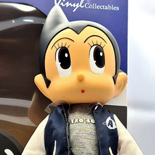 Load image into Gallery viewer, Astro Boy Master Series 12 Vinyl Collectables
