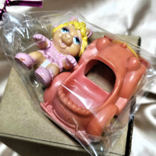 Load image into Gallery viewer, McDonald 1986 Muppet Babies -Miss Piggy &amp; Car
