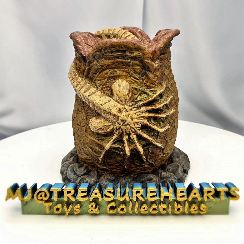 Alien Egg Bank 7inch - MJ@TreasureHearts Toys & Collectibles