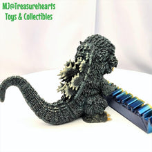 Load image into Gallery viewer, Deforeal Godzilla (1984) Complete Figure - MJ@TreasureHearts Toys &amp; Collectibles
