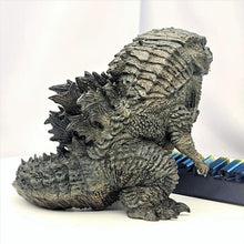 Load image into Gallery viewer, Deforeal Godzilla vs. Kong (2021) - MJ@TreasureHearts Toys &amp; Collectibles

