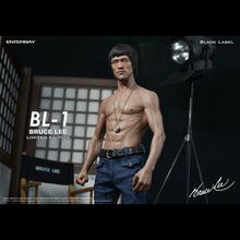 Load image into Gallery viewer, Enterbay Bruce Lee Black Label Statue Side2
