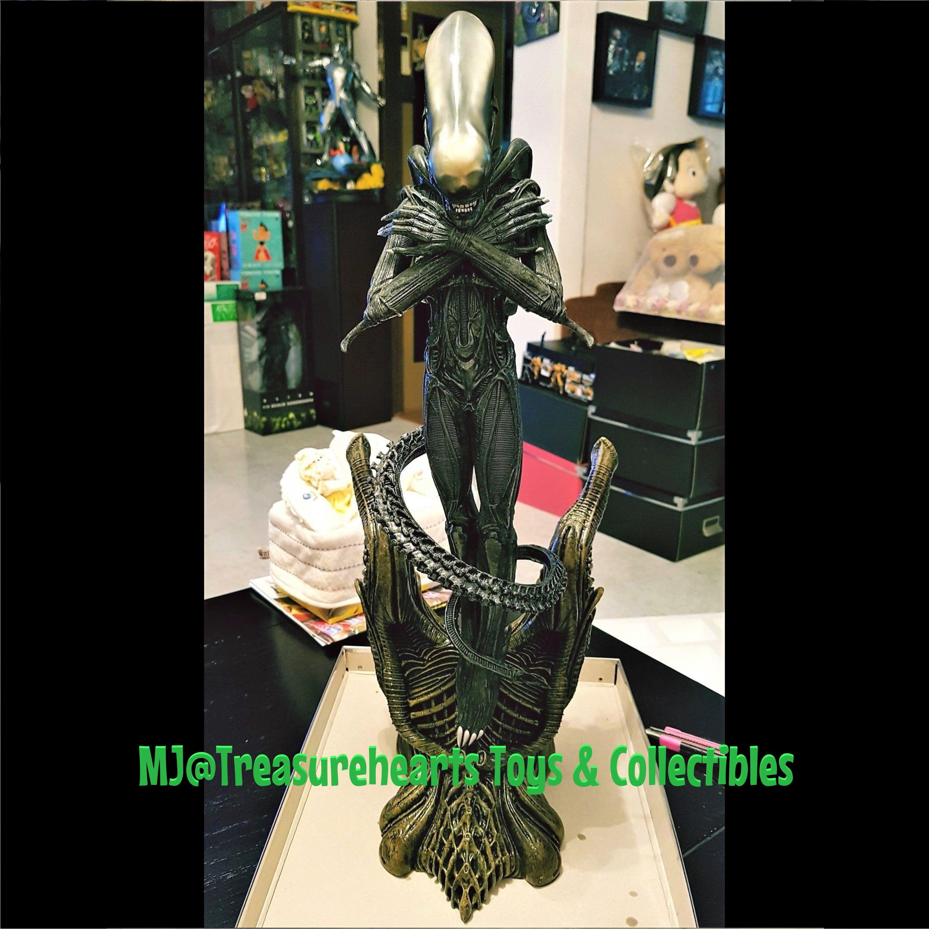 Internecivus Raptus Alien Statue – MJ@TreasureHearts Toys & Collectibles