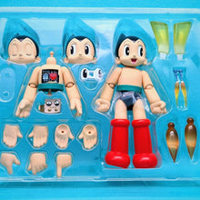 Load image into Gallery viewer, MAFEX No.065 MAFEX Astro Boy - MJ@TreasureHearts Toys &amp; Collectibles
