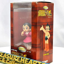Load image into Gallery viewer, Tomy Figure A-04 Astro Boy Collectors Figure - MJ@TreasureHearts Toys &amp; Collectibles
