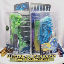 Load and play video in Gallery viewer, Thermal Vision Warrior Alien 7 Inch Action Figure
